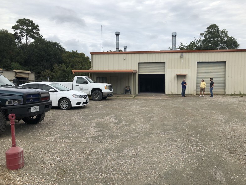 More Photos Of 23095 Yupon St, Porter Warehouse For Sale