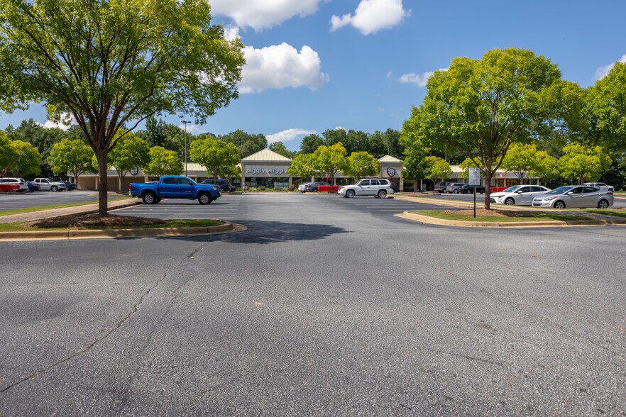 More Photos Of 1359-1367 13th St, Columbus General Retail For Lease