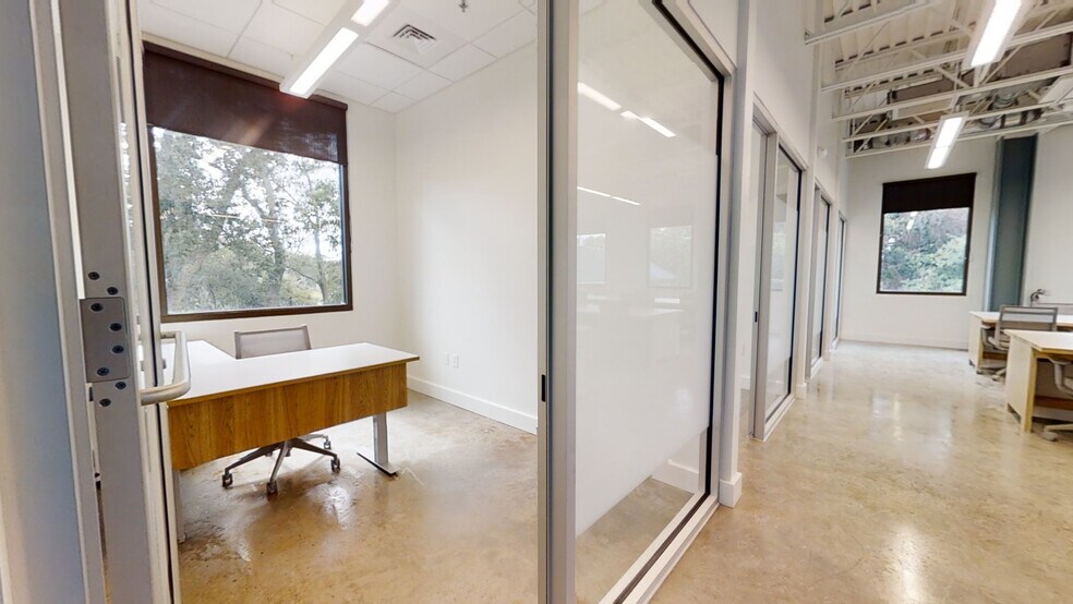 More Photos Of 656 Ellis Oak Dr, Charleston Office For Lease