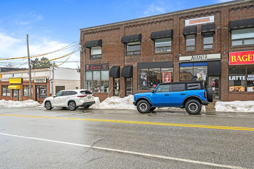 More Photos Of 742-750 Main St, Winchester Office For Lease