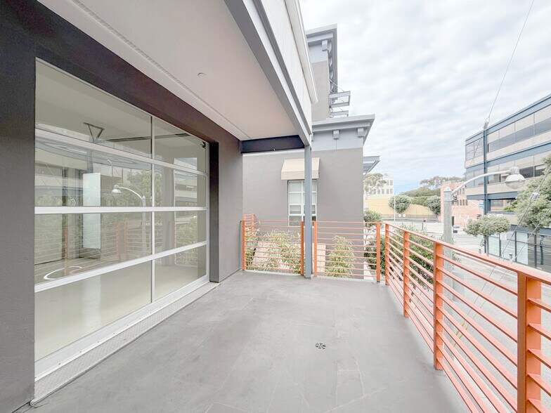 More Photos Of 212 Marine St, Santa Monica Loft Creative Space For Lease