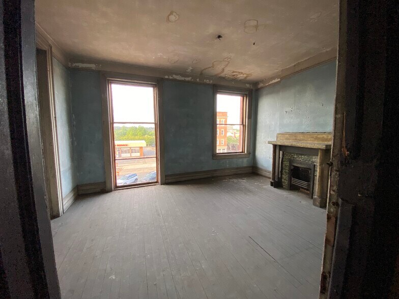 More Photos Of 1212 Broad St, Augusta Storefront Retail Residential For Sale