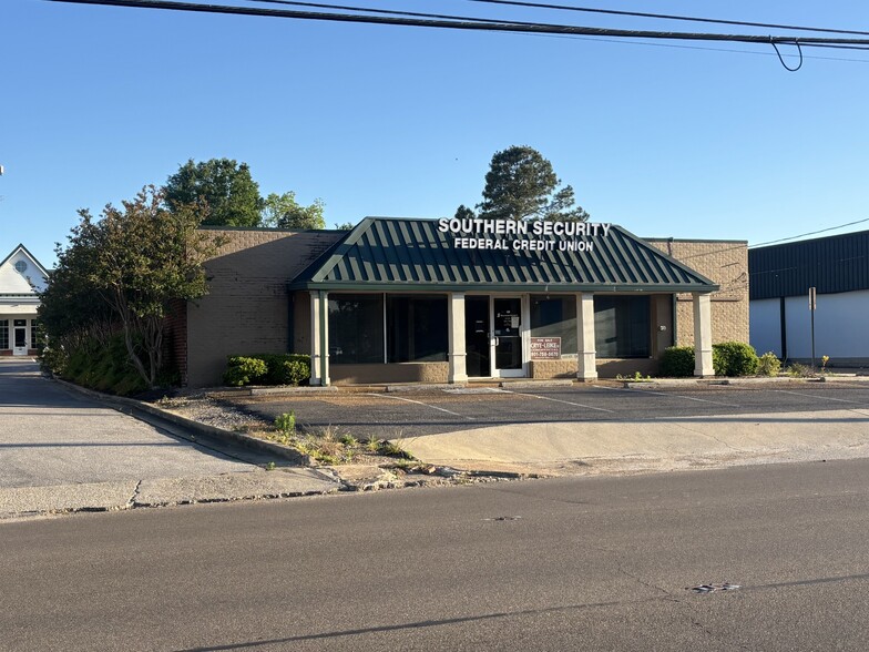 Primary Photo Of 763-765 W Poplar Ave, Collierville Freestanding For Sale