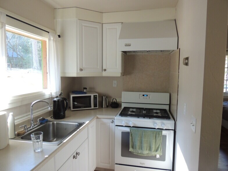 More Photos Of 15960 Bottle Rock Rd, Cobb Hotel For Sale