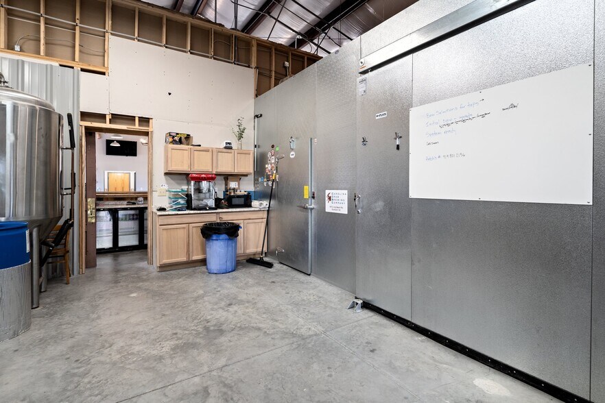 More Photos Of 4810 Long Beach Rd SE, Southport General Retail For Sale