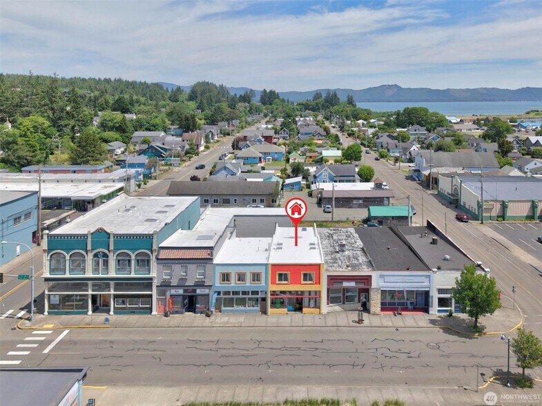 More Photos Of 112 1st Ave S, Ilwaco Storefront For Sale