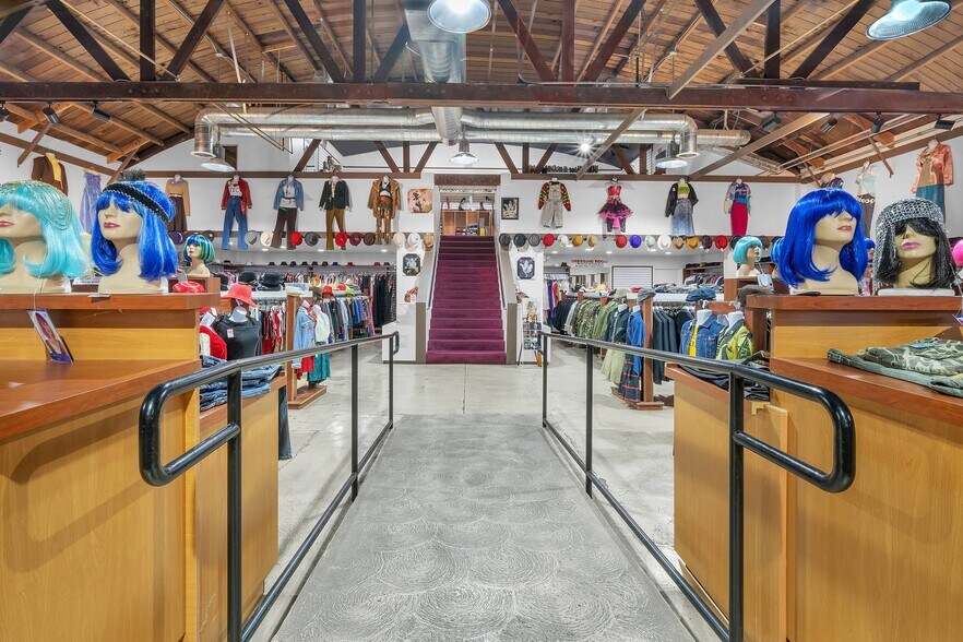 More Photos Of 5018 Lankershim Blvd, North Hollywood General Retail For Sale