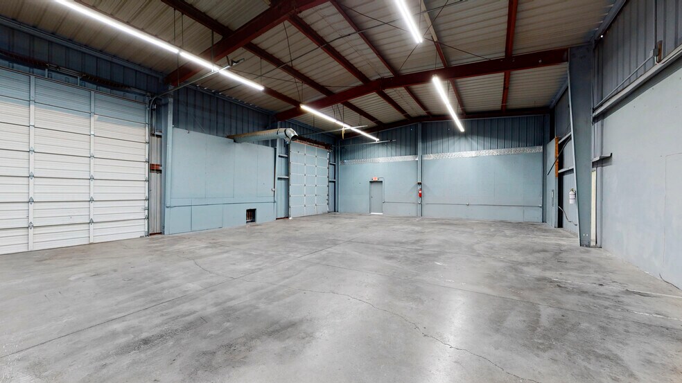More Photos Of 800 Margaret St, Pahrump Warehouse For Lease