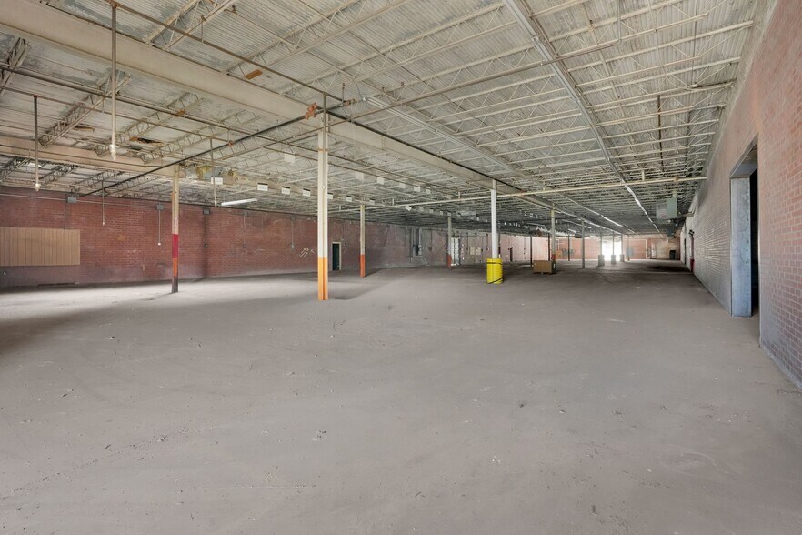 More Photos Of 900 W Academy St, Cherryville Manufacturing For Sale