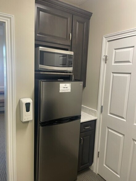 More Photos Of 2950 Halcyon Ln, Jacksonville Office For Lease