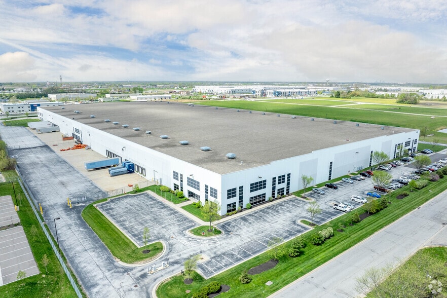 More Photos Of 650 Commerce Parkway East Dr, Greenwood Warehouse For Lease