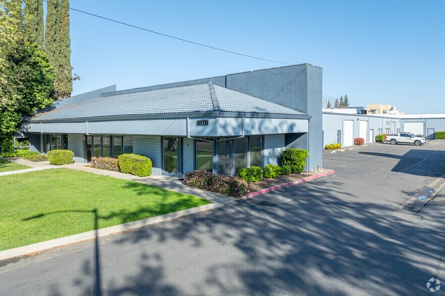 More Photos Of 11251 Coloma Rd, Gold River Unknown For Lease
