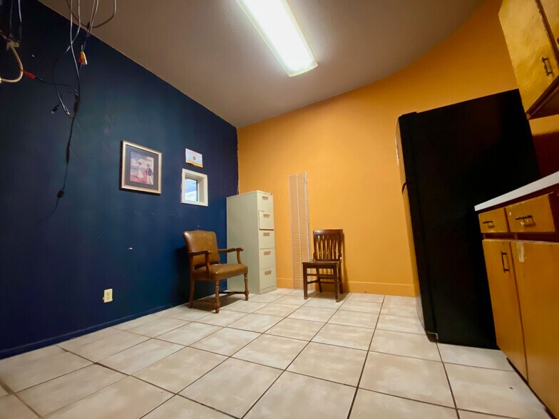 More Photos Of 2401 Port Neches Ave, Port Neches Restaurant For Sale