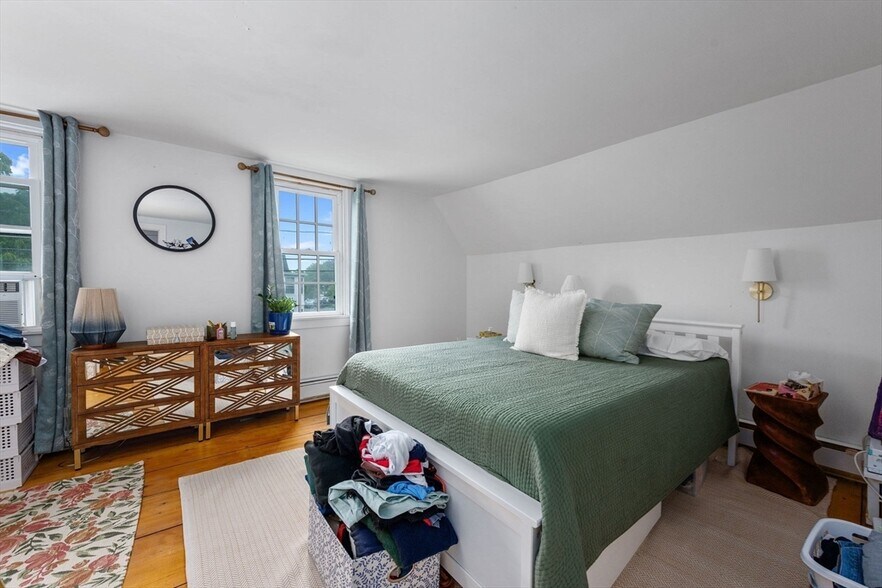 More Photos Of 53 School St, Hyannis Apartments For Sale