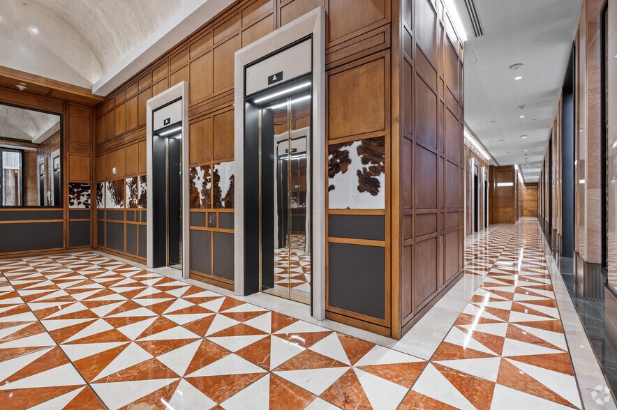 More Photos Of 2711 N Haskell Ave, Dallas Office For Lease