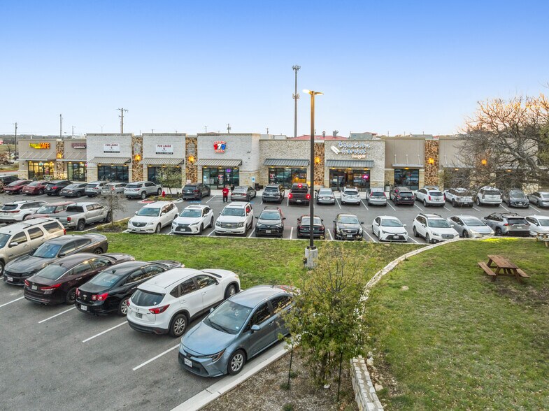 More Photos Of 2980 Joe Dimaggio Blvd, Round Rock Storefront For Sale