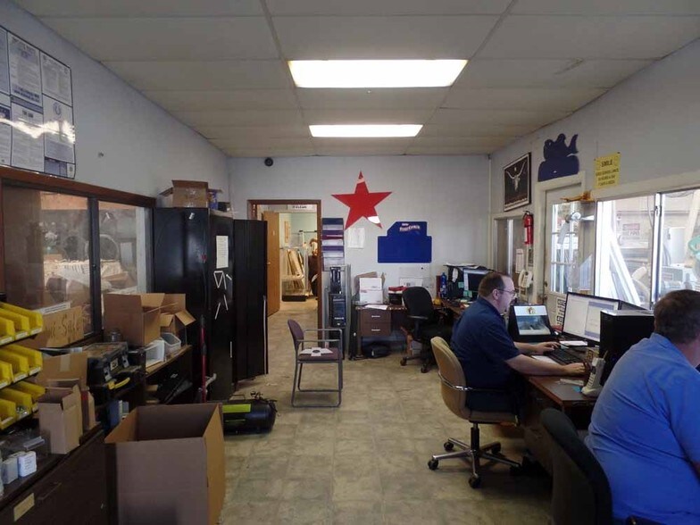 More Photos Of 6614 Topper Pky, San Antonio Warehouse For Lease