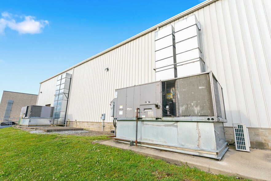 More Photos Of 111 Terence Dr, Pittsburgh Warehouse For Sale