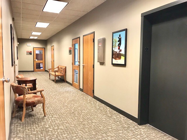 More Photos Of 707 24th Ave SW, Norman Medical For Sale