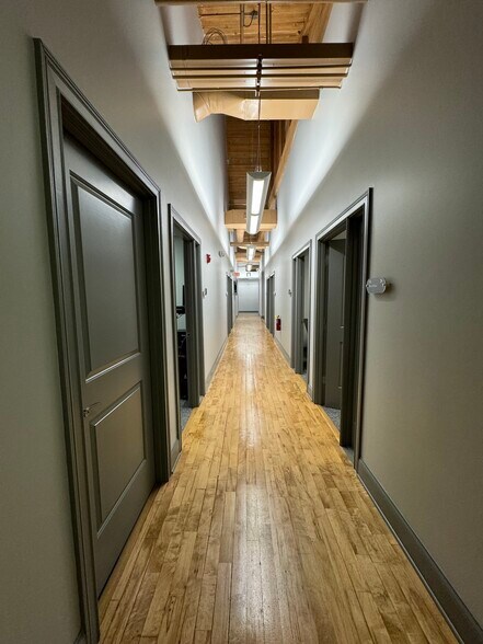 More Photos Of 2200-2300 Sutherland Ave, Knoxville Office For Lease