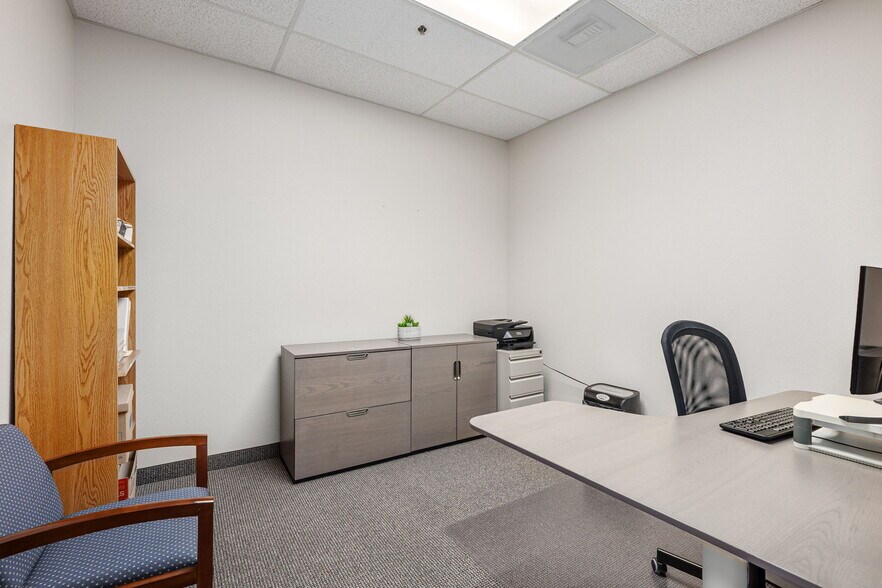 More Photos Of 425 Merchant St, Vacaville Office For Sale