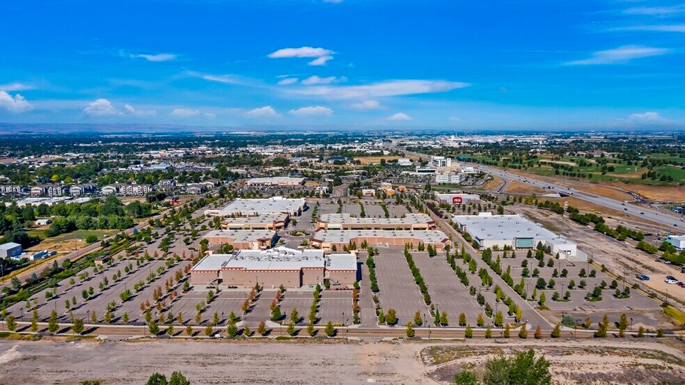 More Photos Of 1255 N Happy Valley Rd, Nampa Restaurant For Sale