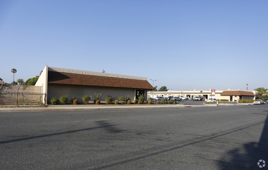 More Photos Of 1528 W Industrial Park St, Covina Warehouse For Lease