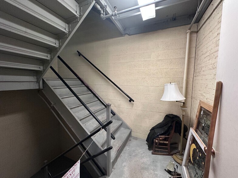 More Photos Of 123 S Union St, Traverse City Freestanding For Sale