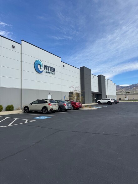More Photos Of 910 W Center St, North Salt Lake Warehouse For Lease
