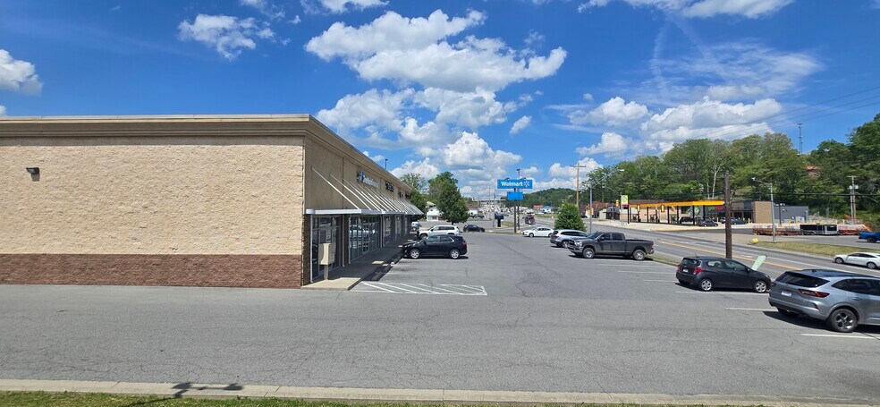 More Photos Of 117-129 Dayton St, Beckley Freestanding For Lease