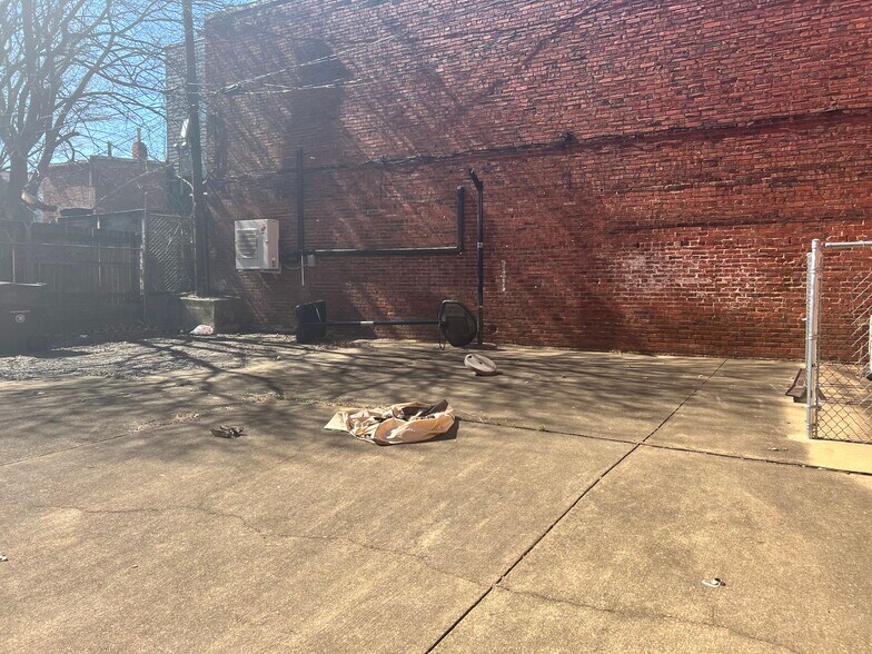 More Photos Of 1546 5th St NW, Washington Specialty For Sale
