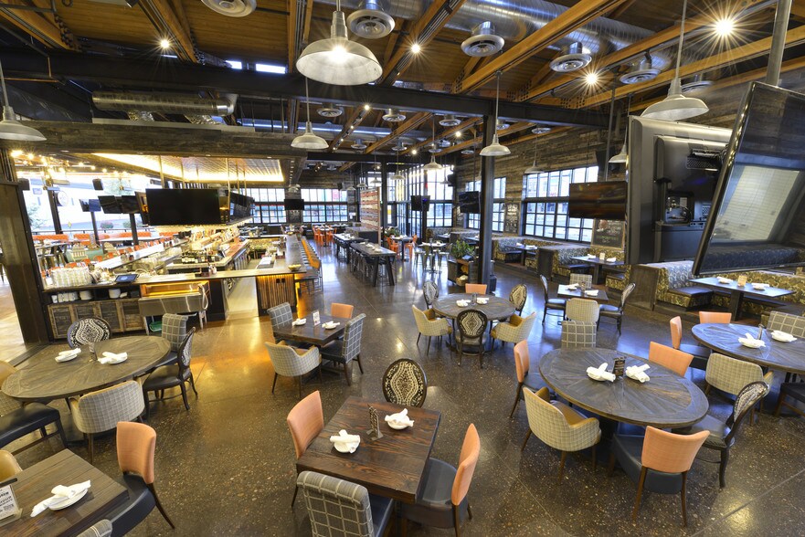 More Photos Of 323 N Gilbert Rd, Gilbert Restaurant For Sale