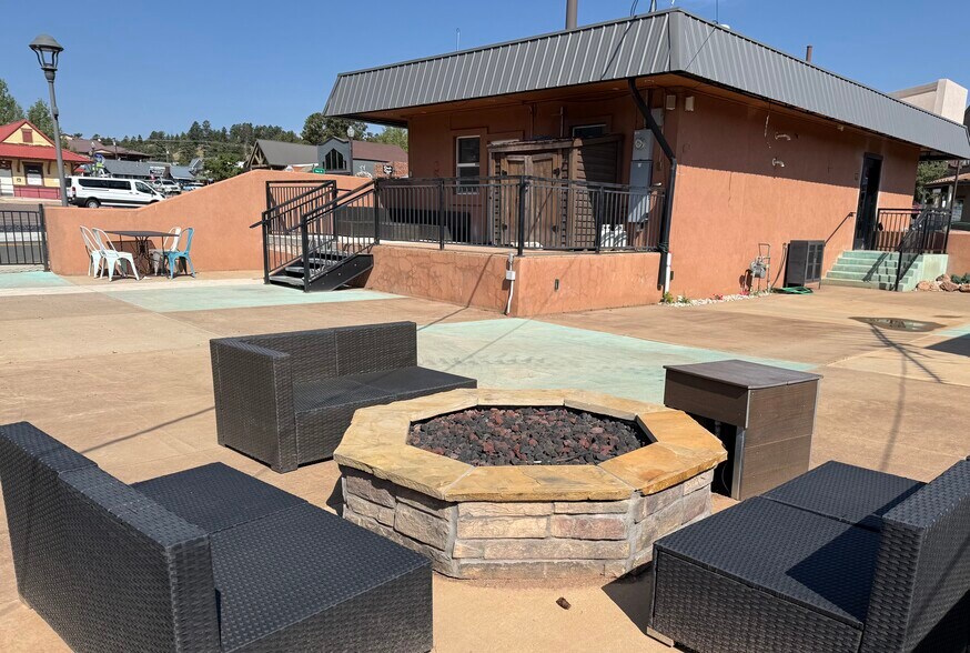 More Photos Of 121 W Midland Ave, Woodland Park Restaurant For Lease