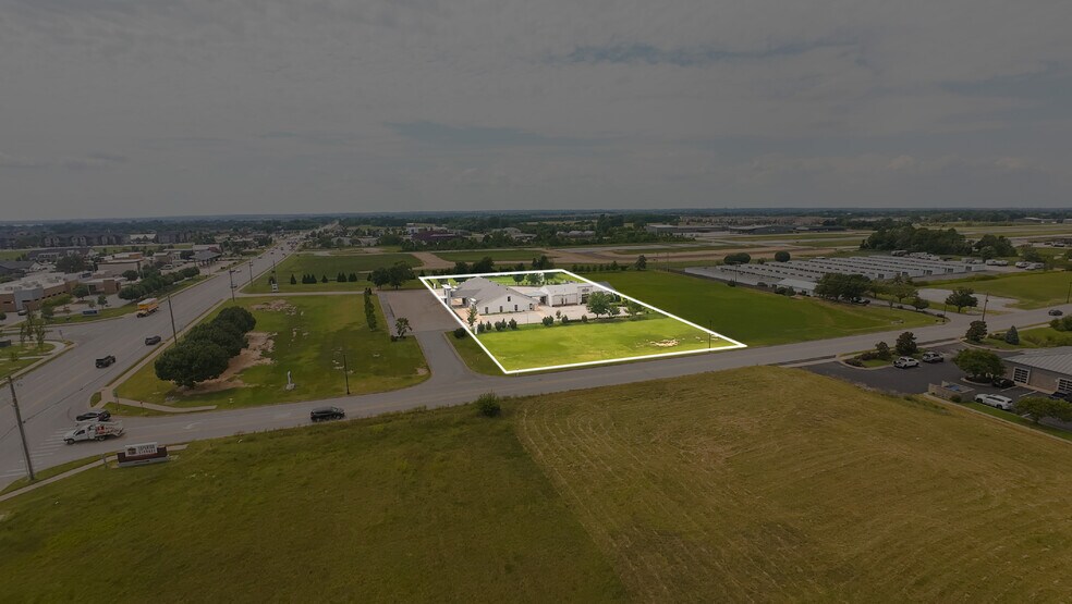 More Photos Of 404 SW Regional Airport Blvd, Bentonville Land For Sale