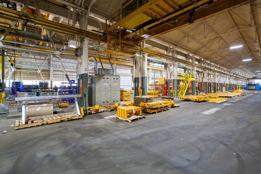 More Photos Of 2136 12th St, Rockford Industrial For Sale