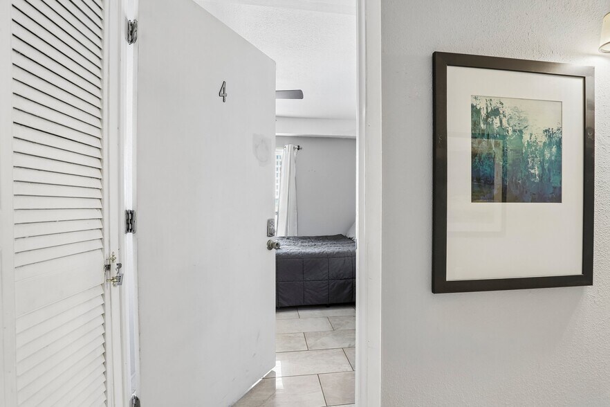 More Photos Of 421 Howard St, San Antonio Hospitality For Sale