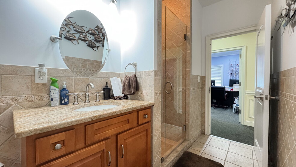 More Photos Of 2601 Colley Ave, Norfolk Warehouse For Lease