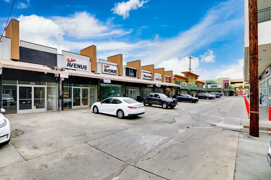 More Photos Of 1212 S San Pedro St, Los Angeles Storefront Retail Office For Lease