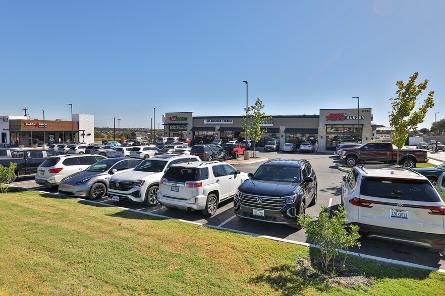 More Photos Of 12834 Potranco Rd, San Antonio Storefront For Sale