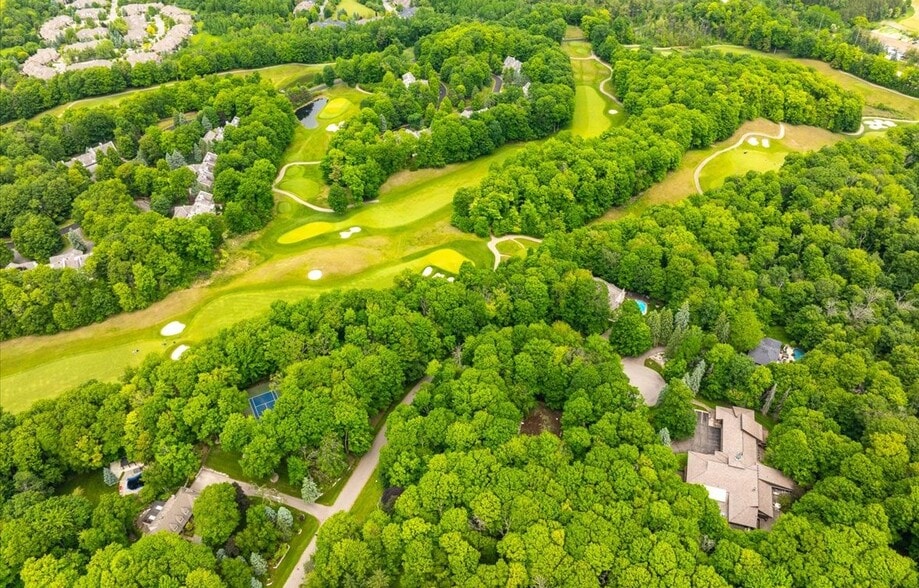 Primary Photo Of 20 Woodsend Cres, Aurora Flex For Sale