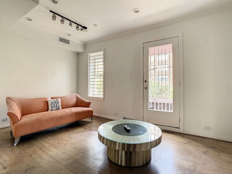 More Photos Of 1706 R St NW, Washington Office Residential For Sale