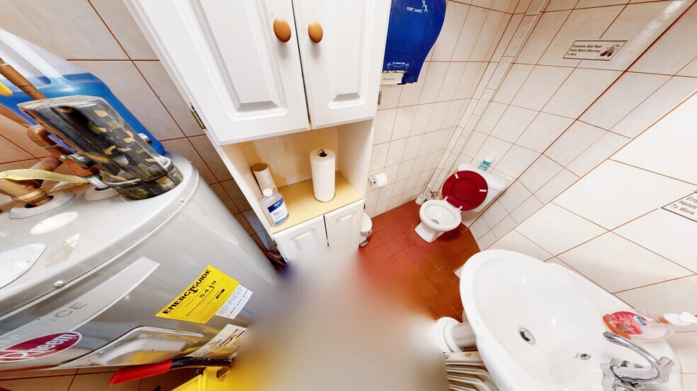 More Photos Of 1801 Decatur St, Flushing Warehouse For Sale