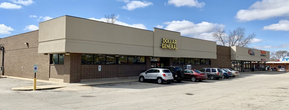 More Photos Of 1670 E Court St, Kankakee Storefront For Lease