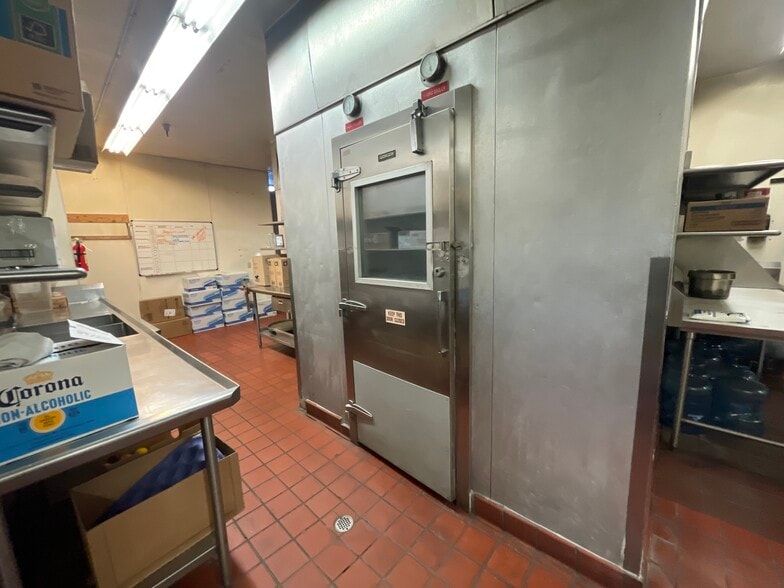 More Photos Of 111 E March Ln, Stockton Hotel For Lease