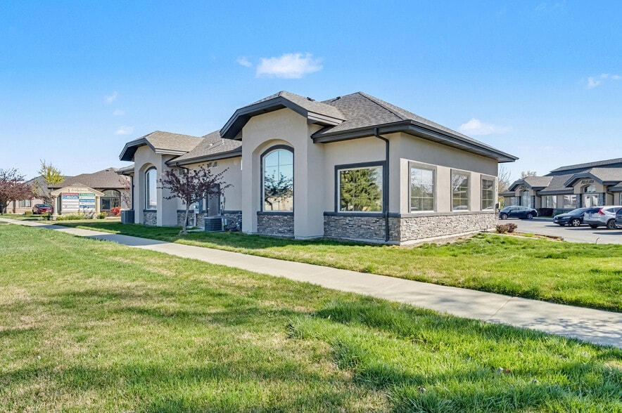 More Photos Of 3140 W Belltower Dr, Meridian Office For Lease