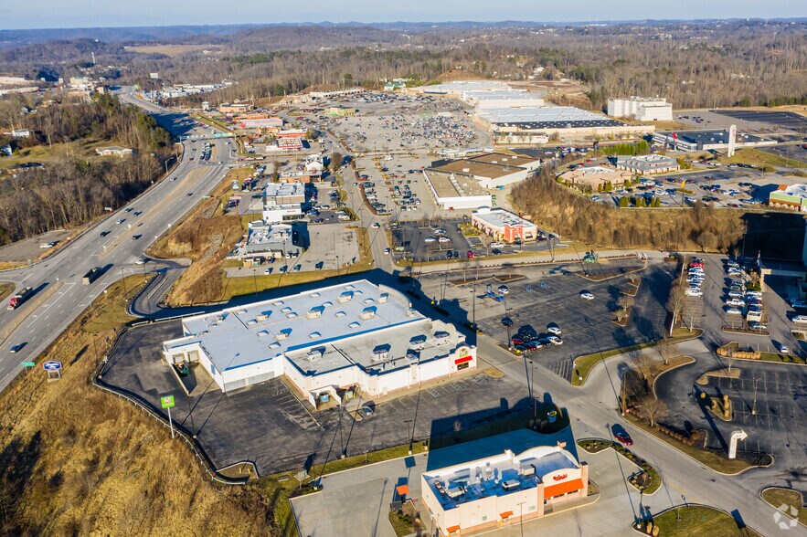 28002838 Mountaineer Blvd, Charleston, WV 25309 For Lease