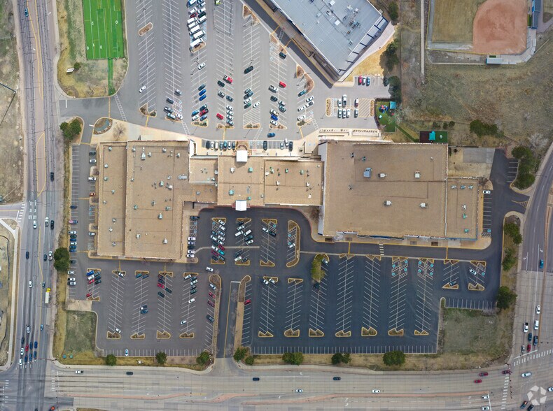 More Photos Of 550 E Thornton Pky, Thornton Unknown For Lease