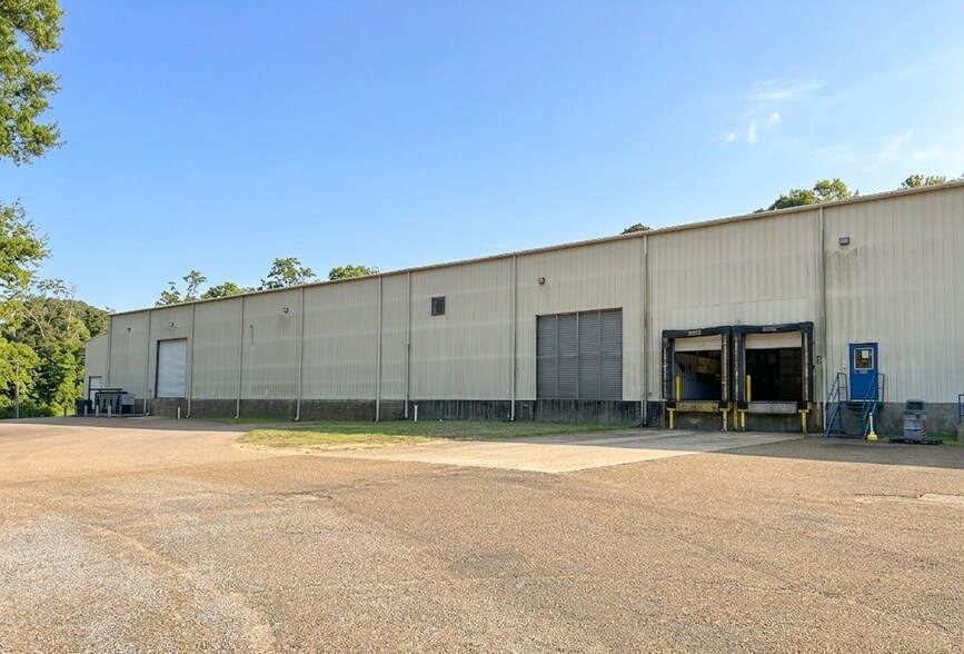 More Photos Of 130 Coby Dr, Magee Manufacturing For Lease