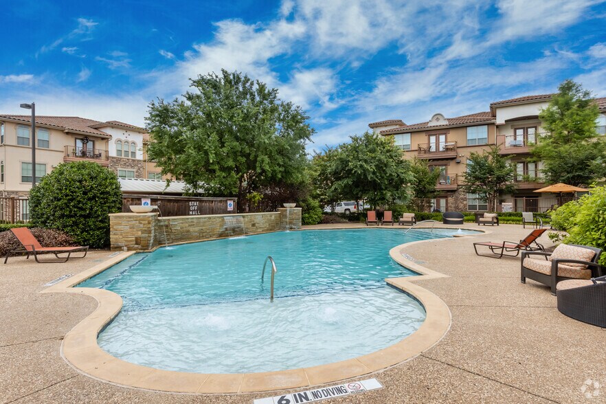 More Photos Of 1601 E Debbie Ln, Mansfield Apartments For Lease