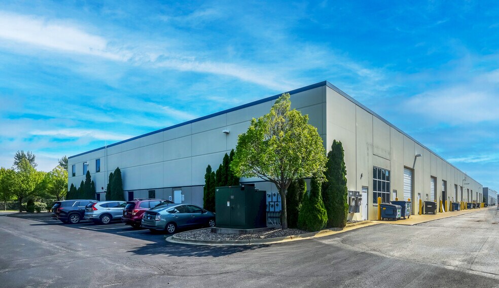 More Photos Of 2368 Corporate Ln, Naperville Industrial For Lease